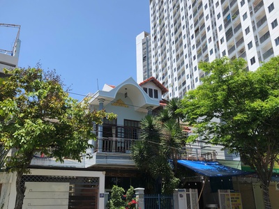 Nhà 3 tầng mái thái mặt tiền đường trường sơn, vĩnh trường, nha trang sát bên chung cư ph, ra biển 0