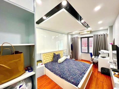 Phùng chí kiên 60m-19 tỷ,phân lô,ô tô đõ cửa,tương lai mặt phố,2 thoáng,dân xây,full nội thất 2