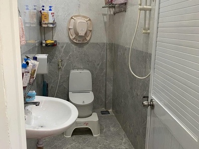 Nhà mới xây  phường phú hài, thành phố phan thiết  cần chuyển công tác nên bán gấp lại cho ai cần 2
