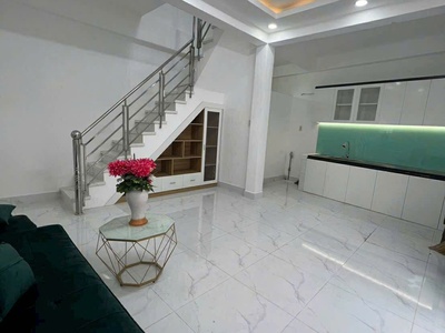 Tin được không 4 tầng mới hxh phường 7 quận 6 chỉ 4 tỷ nhỉnh à. 2