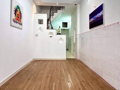 Chính chủ bán nhà HXH  đường Thành Thái Q.10 - 36m2 0