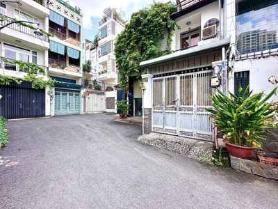 Chính chủ bán nhà HXH  đường Thành Thái Q.10 - 36m2 1