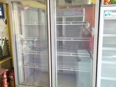 Tủ đông đứng 2 cánh kính hiệu iarp dung tích 1200 Lít sản xuất thái lan hàng mới 91 0
