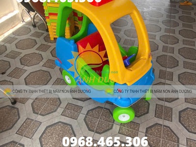 Xe chòi chân ô tô trẻ em, xe chòi chân ô tô 4 bánh cho bé 1