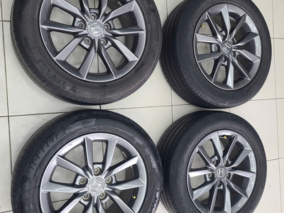 Bán bộ mâm zin civic 16 inch tặng kèm lốp 215/55/16 michelin 0