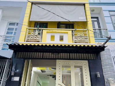 Bán nhà 3 tầng đẹp, 40m   4x10 , hẻm xe tải 6m, gần kinh dương vương, chỉ hơn 4 tỷ 0