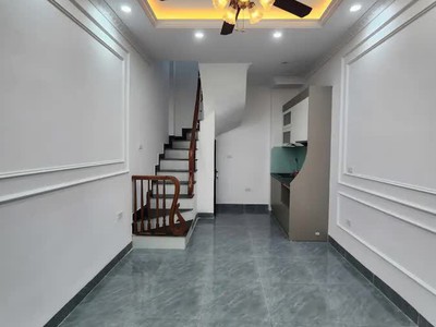 Bán nhà đội cấn 23m2. 5 tầng. mặt tiền 3.3m. giá 7.85 tỷ ba đình hà nội 2