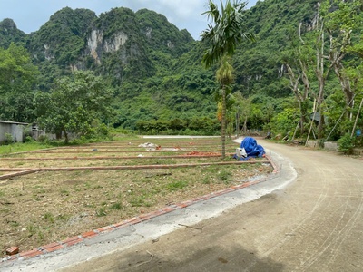 CHỈ 300TRIỆU - dt: 60m - mt: 6m  sẵn sổ riêng  full thổ cư tại Lương Sơn, Hòa Bình 0