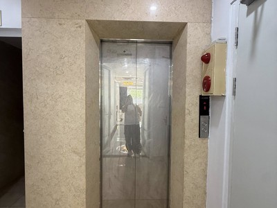 View dòng sông xanh - trung tâm cầu giấy -tòa vp 8 nổi 1 hầm - vỉa hè 7m. 4