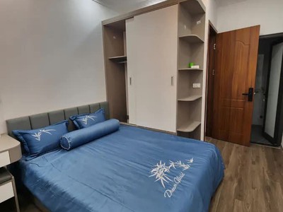 Bán nhà đội cấn 23m2. 5 tầng. mặt tiền 3.3m. giá 7.85 tỷ ba đình hà nội 3