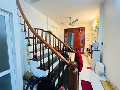 Bán nhà đội cấn 44/46m2.  4 tầng. mặt tiền 3.7m. giá 10.5 tỷ ba đình hà nội 1