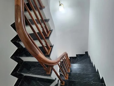 Bán nhà đội cấn 23m2. 5 tầng. mặt tiền 3.3m. giá 7.85 tỷ ba đình hà nội 0