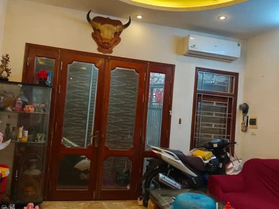 Bán nhà tây sơn 50m2. 5 tầng. mặt tiền 5m. giá 12.5 tỷ đống đa hà nội 3