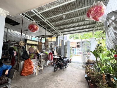 Hiếm  nhà mặt tiền 208m , tăng nhơn phú b, thủ đức   giá chỉ nhỉnh 60tr/m    đầu tư ngay 1