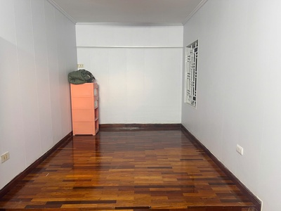 Cho thuê căn hộ duplex tầng 5 ngõ 85 trường chinh, 40m2 x 2 tầng, 2 ngủ, 1pk, wc, 10tr/th 3