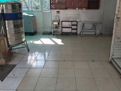 Cho thuê căn hộ tầng 2 tập thể đền lừ 90m2 x 2 ngủ, 1 gác xép, 1 wc.8tr5 có fix nhẹ 0