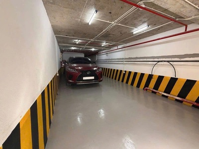 Bán toà nhà phạm văn đồng - 100m  x 8t thang máy có hầm - dòng tiền 120tr/th - ô tô tránh - giá 42 1