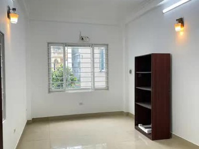 Bán nhà riêng phố ngô gia tự 35m2 x 3 tầng mt 3.5m, 5.6 tỷ long biên hà nội. 1