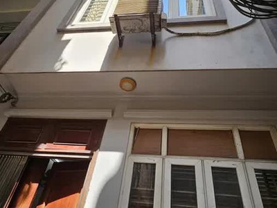 Bán nhà đường láng 38m2. 5 tầng. mặt tiền 4.3m, giá 12.5 tỷ đống đa hà nội 0
