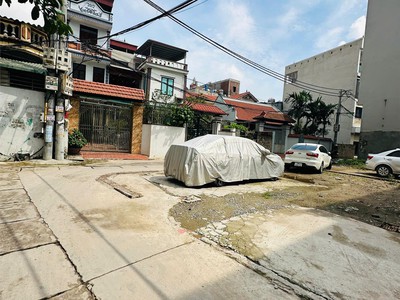 Tôi chủ cần ch.uyển mảnh đất đường hai xe ô tô tránh gần chợ - thanh trì - diện tích 55.7m - mặt 3