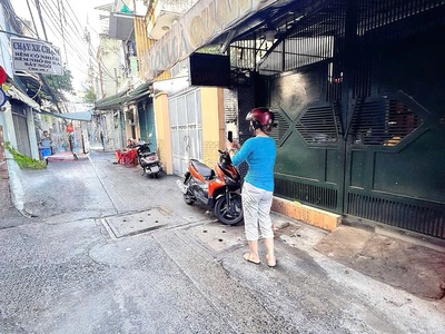 Nhà bán chỉ 6.5 tỷ - chủ đã giảm hẵn 500 triệu- nhà mặt tiền hxh- đ.đoàn văn bơ- hoàng diệu- nguyễn 0
