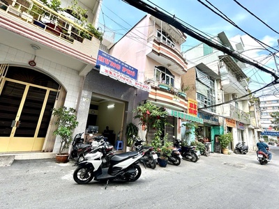 Bán nhà mặt tiền đường đoàn như hài-  2 xe hơi tránh nhau- thông ra nguyễn tường tộ- hoàng diệu- 4