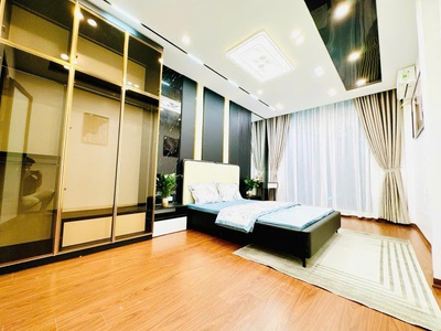 Khương trung cần bán nhà 35m 3 phòng ngủ tặng full nội thất, 02 thoáng cách ô tô 5m 3