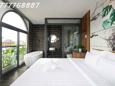 Bán khách sạn góc 2mt siêu đẹp, mới 100 dòng tiền tốt 140tr/ tháng 1