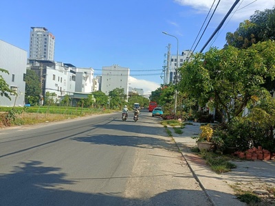 Bán đất tặng nhà 2 tầng phan bá phiến - sơn trà đà nẵng. 305m2 0