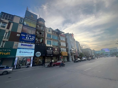 Mặt phố  xã đàn con phố có 2 làn đường to nhất  quận  đống đa 54m  cho con phố này. phố xã đàn là 0