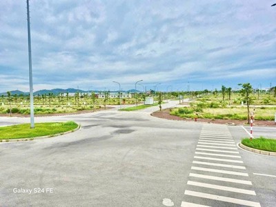 Bán đất LK13-16 Áp Góc - KĐT Thành Đông 1