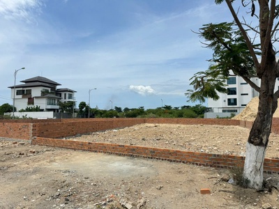 Bán đất biệt thự mặt tiền đường huỳnh văn nghệ - vĩnh hoà - bắc nha trang. 0