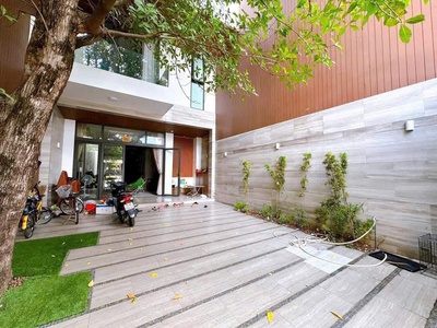 Bán nhà đẹp mặt tiền lê quý đôn nha trang  có thang máy, sân đậu ô tô, cách biển 900m     diện 0