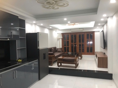 Chính chủ cho thuê nhà mặt tiền nguyên căn 6 tầng tại phường phúc xá,ba đình,hà nội 3