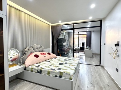 Chùa hà 51m x5 tầng 22,6 tỷ,ô tô đỗ cửa,nhà đẹp,full nội thất 4