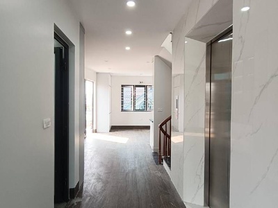 Trần cung cầu giấy 56m-7 tầng thang máy 19 tỷ,lô góc 3 mặt ngõ,ô tô vào nhà 3