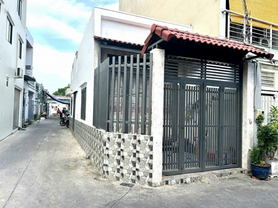 Bán Nhà Góc 2MT Đường Cống Lở Quận Tân Bình.DT:4x13m.Giá 5,4 tỷ 0