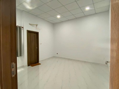 Bán nhà sát căn mặt tiền đường Tỉnh Lộ 10, DT 63m2, xây mới 1 trệt, 1 lầu 13