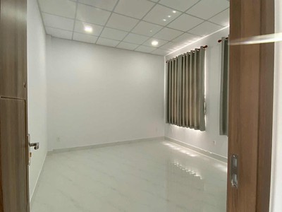 Bán nhà sát căn mặt tiền đường Tỉnh Lộ 10, DT 63m2, xây mới 1 trệt, 1 lầu 11
