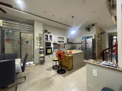 Nhỉnh 10 tỷ - dt 105m2 - nhà kiến trúc đẹp 3t - hxh - nguyễn văn đậu - bình thạnh 4