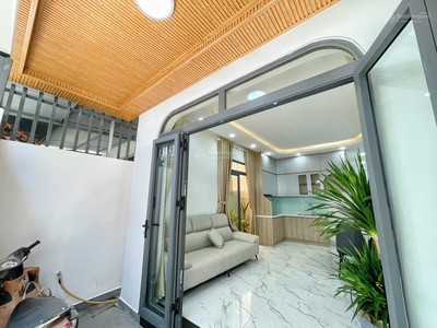 Bán nhà mới trung tâm nha trang   hẻm ô tô, gần biển, nội thất đầy đủ   dọn vào ở ngay 0
