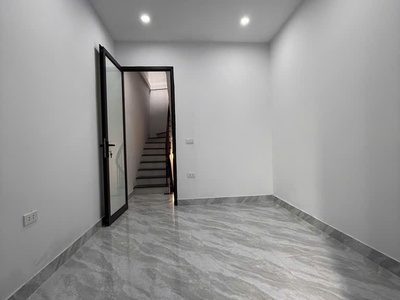 BÁN NHÀ ĐẸP - Ngõ Linh Quang - 5 tầng - Cách ô tô 30m - Gần cạnh hồ Linh Quang 3