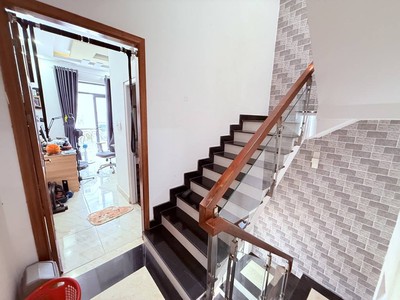 Nhà sư vạn hạnh, quận 10   33m    10.5 tỷ   gần siêu thị sài gòn 2