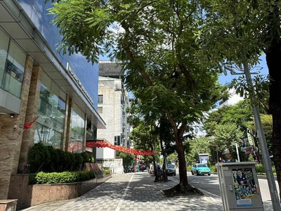 Siêu phẩm mặt phố lạc long quân - mt quyền lực 14m - 3 mặt thoáng - vỉa hè 6m - sổ vuông 2