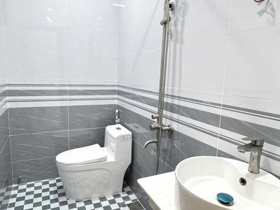 Nhà mặt tiền đường nhựa trần thị do 12m sát bên chợ giản dân. tiện kd mọi ngành nghề tiệm thuốc 4