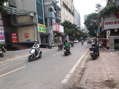 Vị trí vàng - nhà vương thừa vũ phân lô sát phố 90 sổ đỏ, ô tô tránh 25,5 tỷ 0