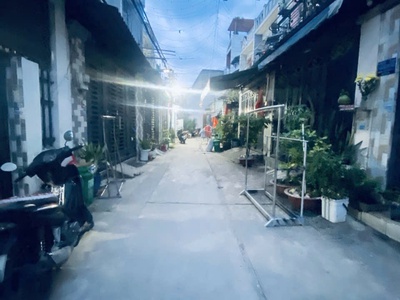 Siêu phẩm liên khu 5-6 hẻm 5m khu nhà lầu gần chợ 61m2,4tầng 5 tỷ 2 0