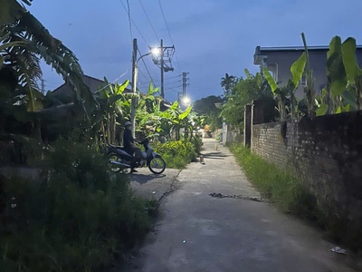 Bán lô góc xâm thị - hồng vân 100m2 đường thông ô tô tránh nhau giá chỉ nhỉnh 2.6 tỷ 2