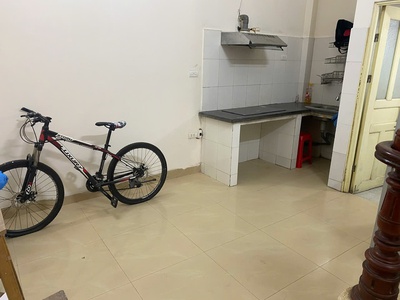 Nhà 2 tầng mới, lối đi riêng biệt  mỗi tầng 20m2 . Tổng DT: 40m 7