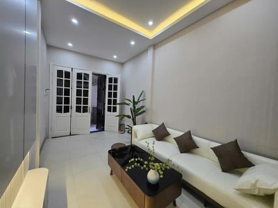Bán nhà bùi ngọc dương 33m2. 4 tầng. mặt tiền 3.02m. giá 10.5 tỷ hai bà trưng hà nội 0